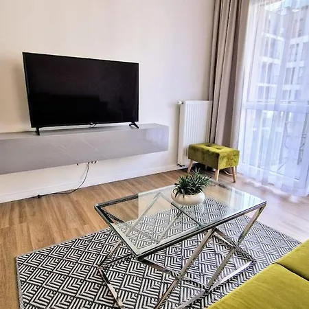 Very Stylish Ii & Secure Penthouse -free Parking ウッチ