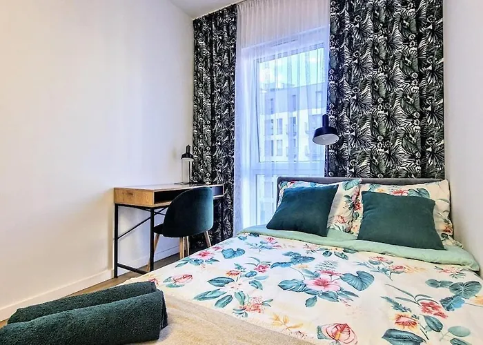 Very Stylish Ii & Secure Penthouse -free Parking דירה לודז'